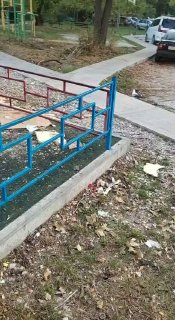 💬 Во что деточки-вандалы превратили двор на пр. Ленина, 69 и 71