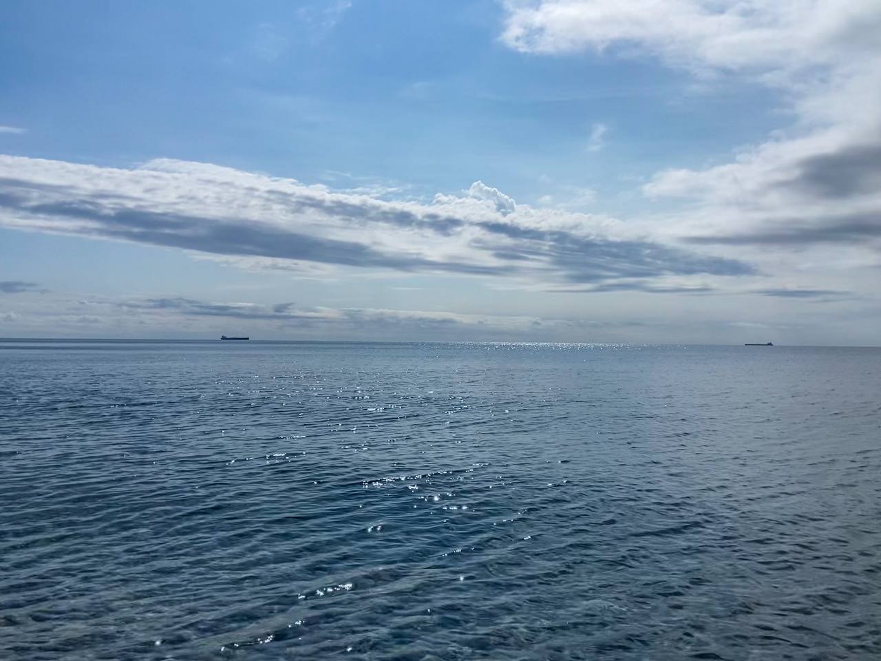 Тихое море 🌊  Пустынный пляж. Широкая балка 26 сентября 🍁