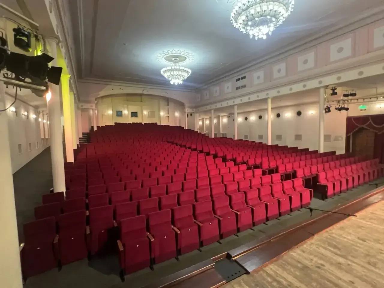 🎭 В Новороссийском городском театре завершена модернизация.