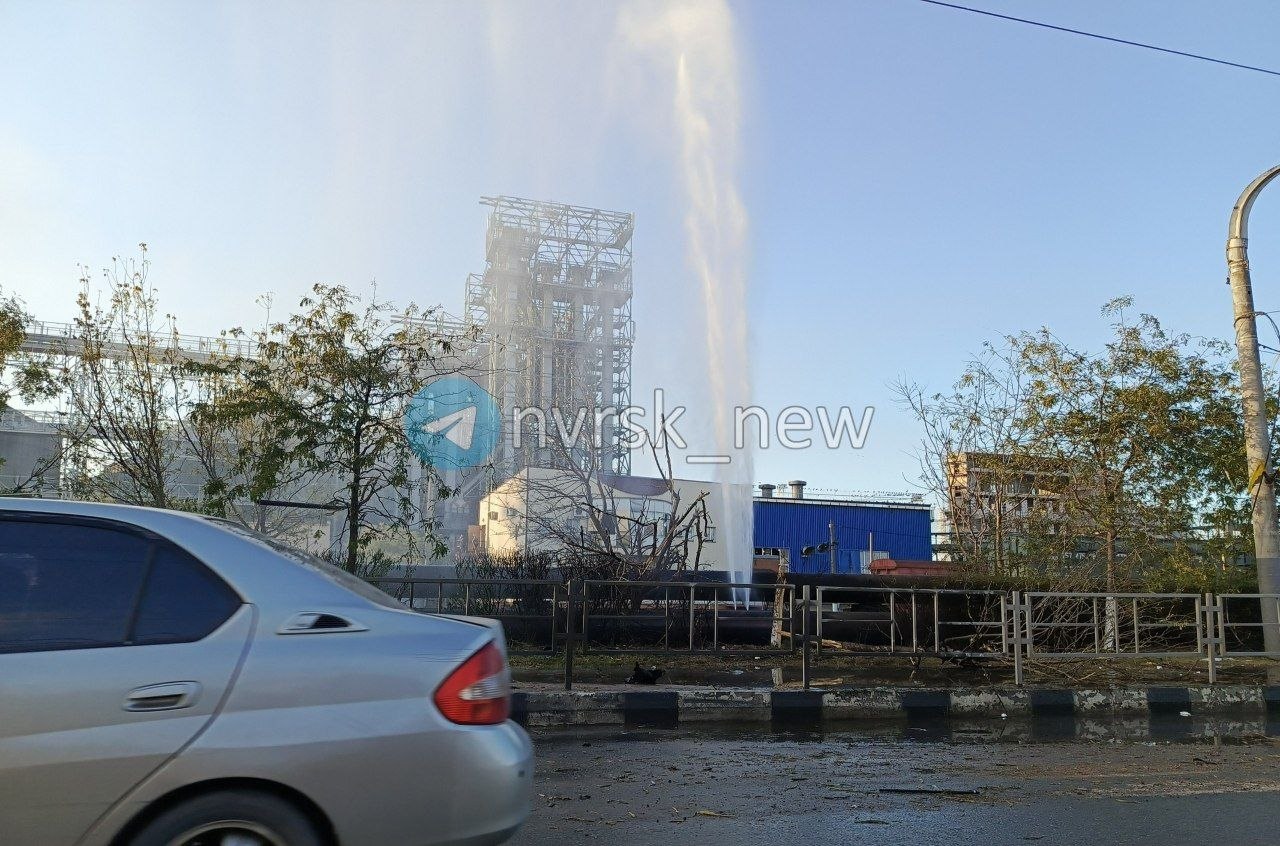 Магистральный водопровод в двух местах пробит #Новороссийск