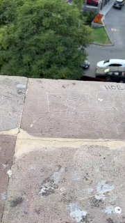 Армения. Первое, что мне попалось на глаза в туристическом месте в Ереване, это важнейшее послание от кубанцов с маркером. К сожалению, Арарат видно не было, только утешительные надписи.