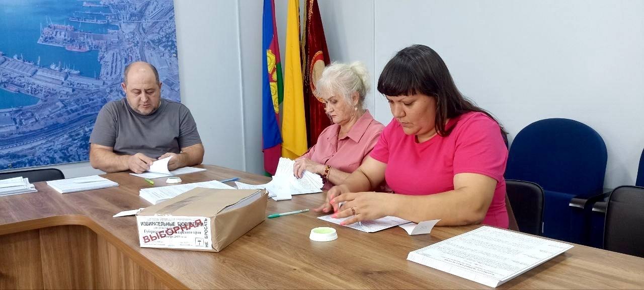 Партии разные, а кабинет один.