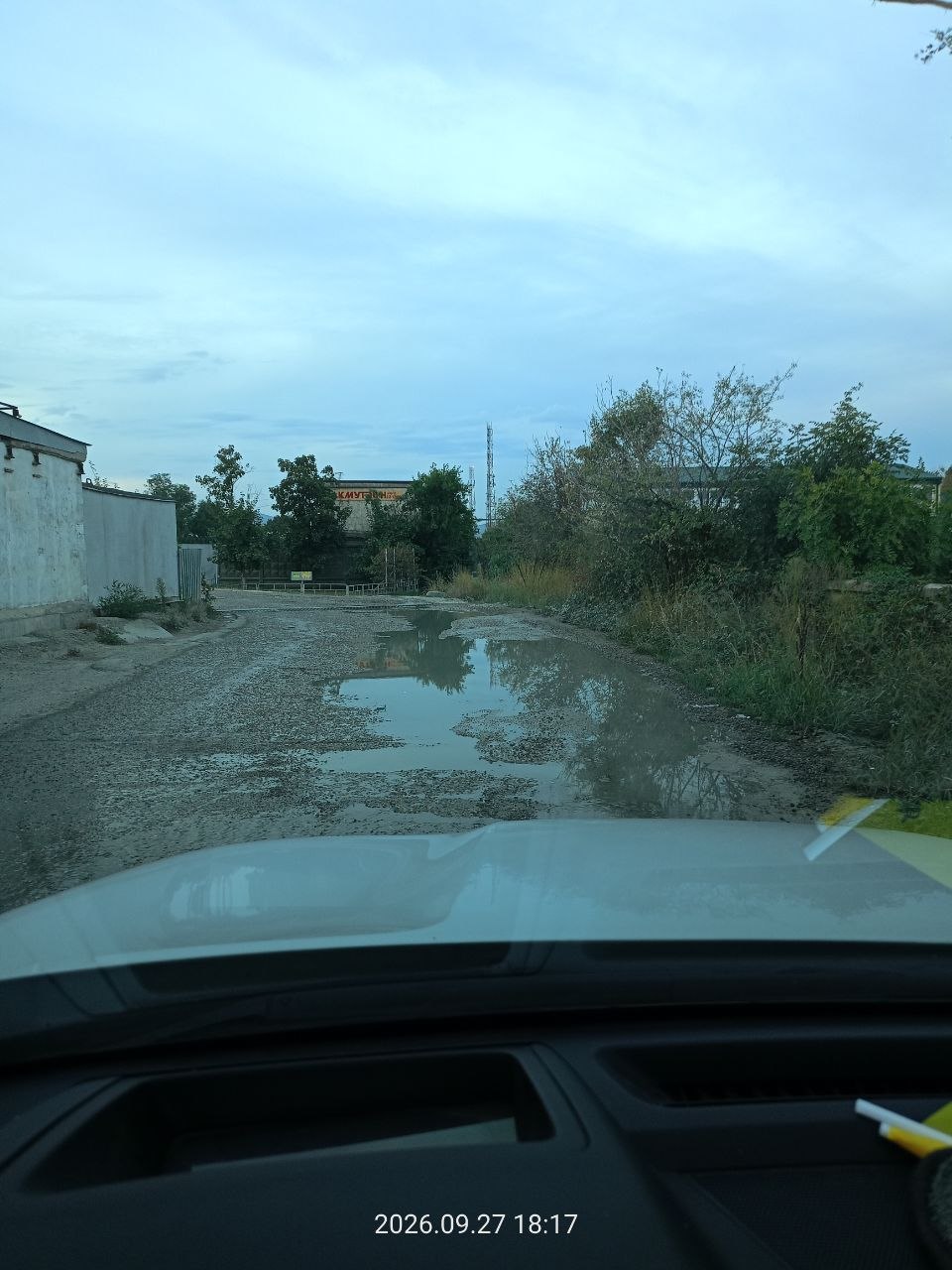 💬 Сегодня начала свой отсчет четвёртая неделя бездействия Водоканала по устранению утечки из РЧВ в районе ул. Сейнерная на виноградниках.