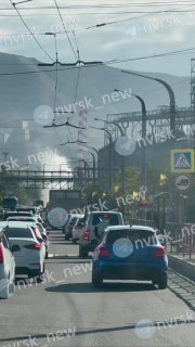 💬 Вода продолжает бить фонтаном на Магистральной
