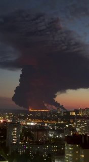 У берегов Сочи горит танкер, предположительно, перевозящий нефтепродукты. О причинах возгорания пока официальной информации нет, — @ecozhora